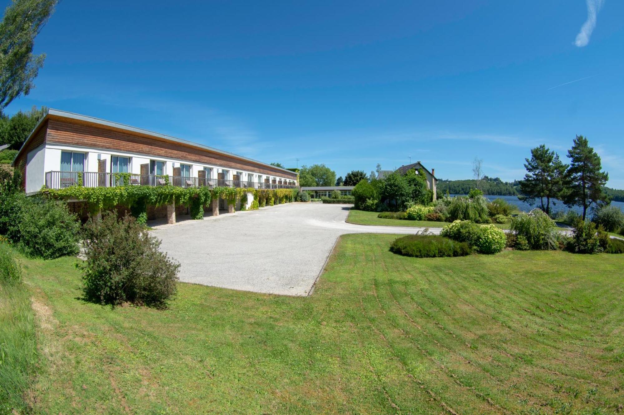 Logis Hotel Du Lac Neuvic (Correze) Exterior foto