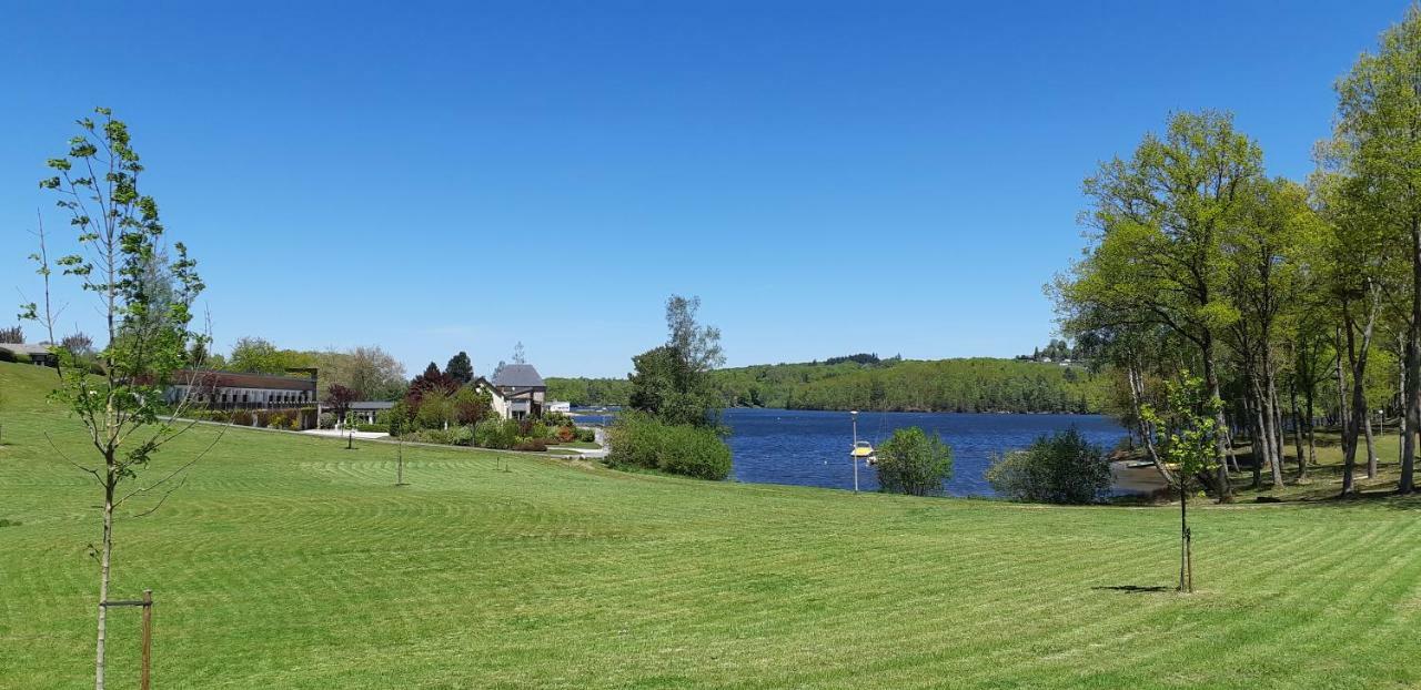 Logis Hotel Du Lac Neuvic (Correze) Exterior foto