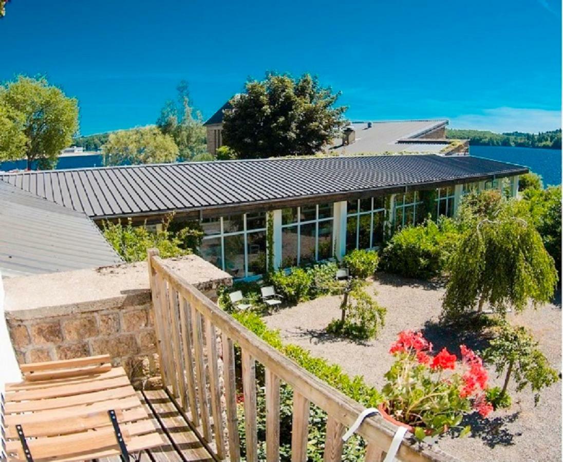 Logis Hotel Du Lac Neuvic (Correze) Exterior foto