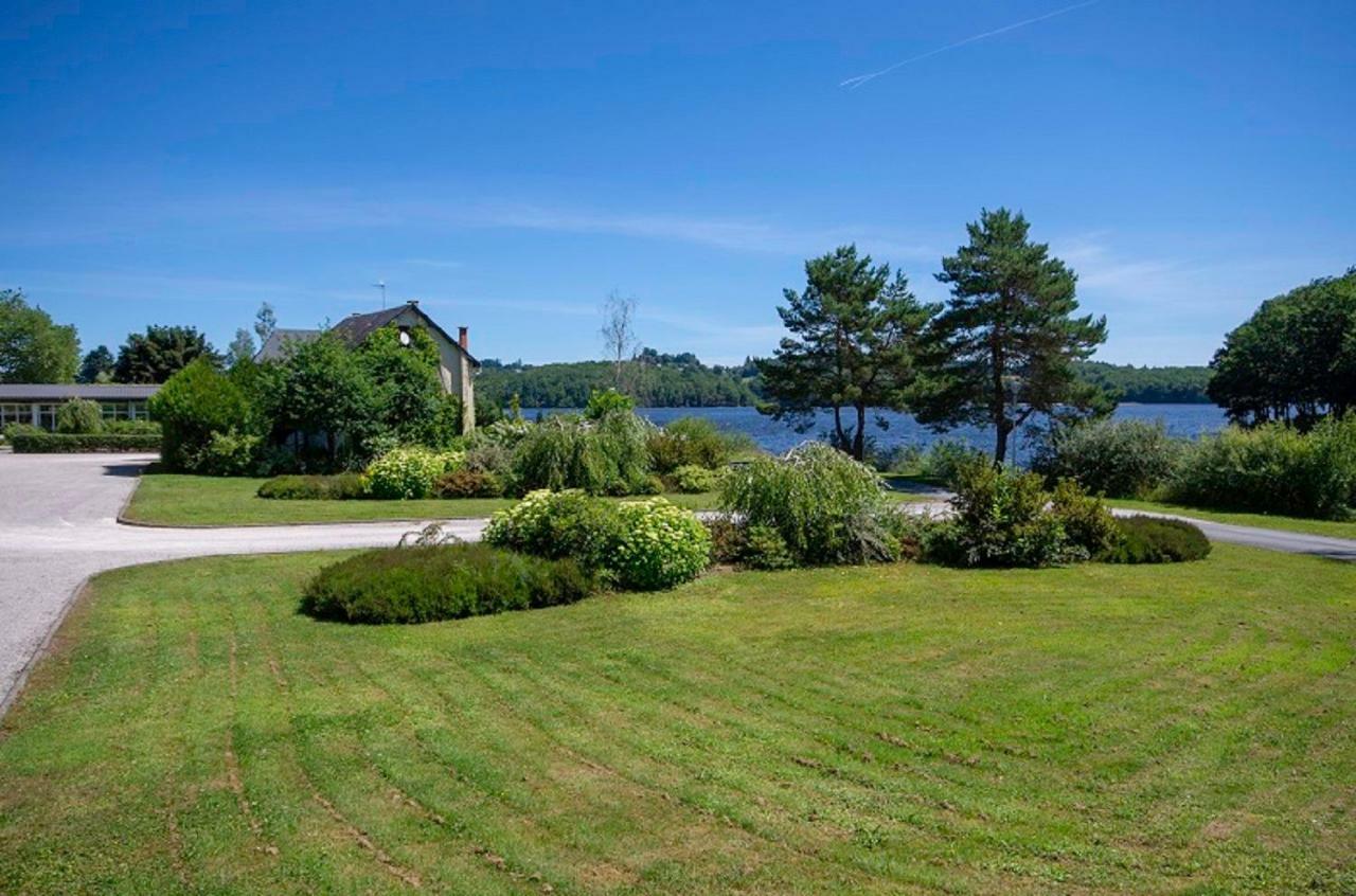 Logis Hotel Du Lac Neuvic (Correze) Exterior foto
