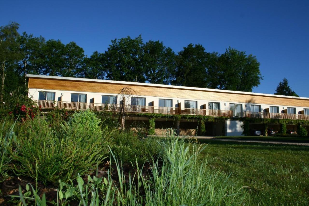 Logis Hotel Du Lac Neuvic (Correze) Quarto foto